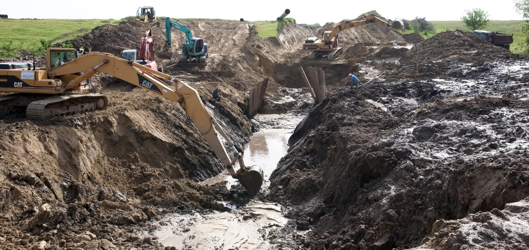 2011 – Horvát tranzit Városföld-Bátmonostor-Drávaszerdahely DN 800 gázvezeték földmunkái