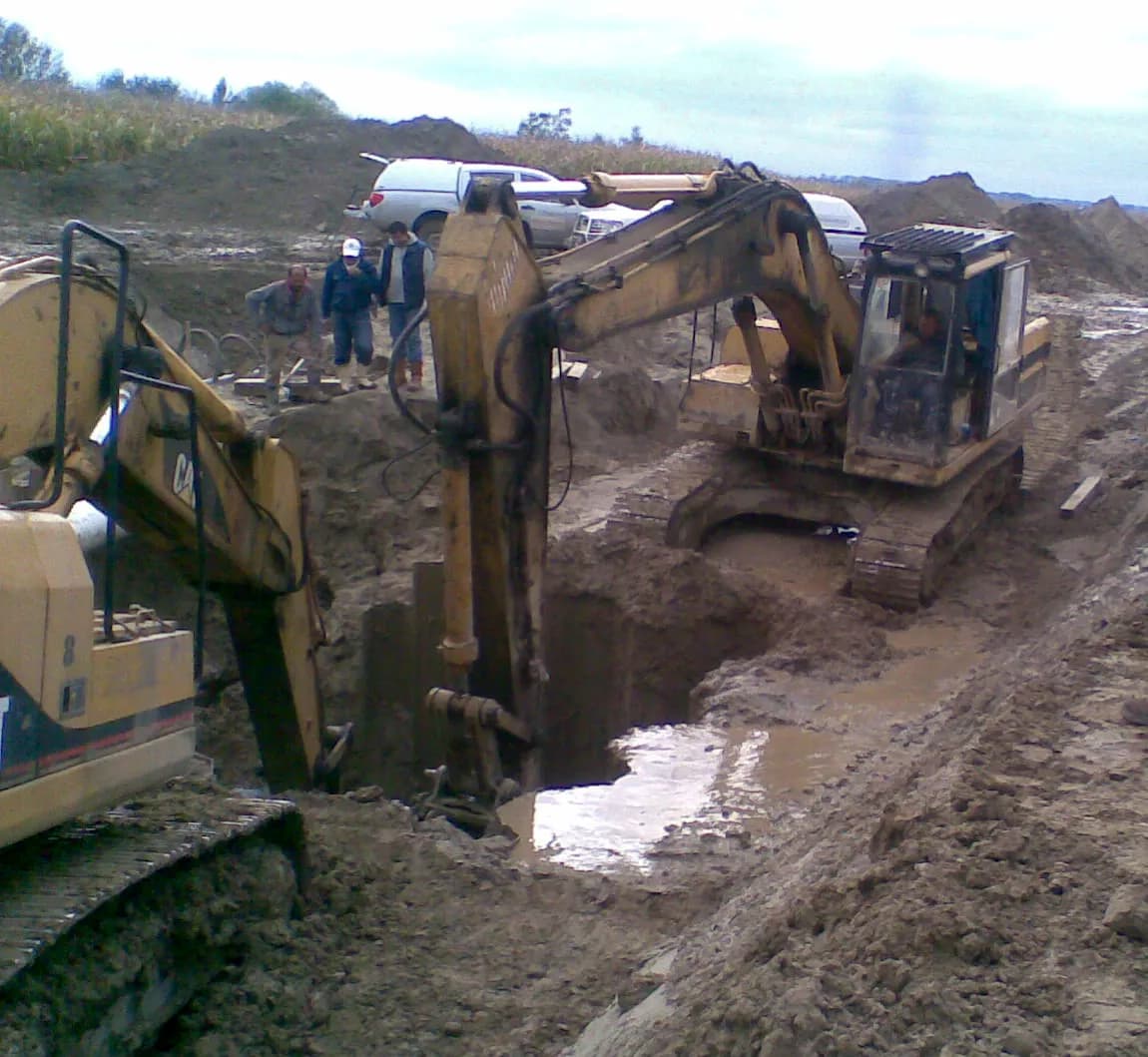 2014 – Barátság I. DN 450 kőolajvezeték kiváltó rekonstrukció földmunkái
