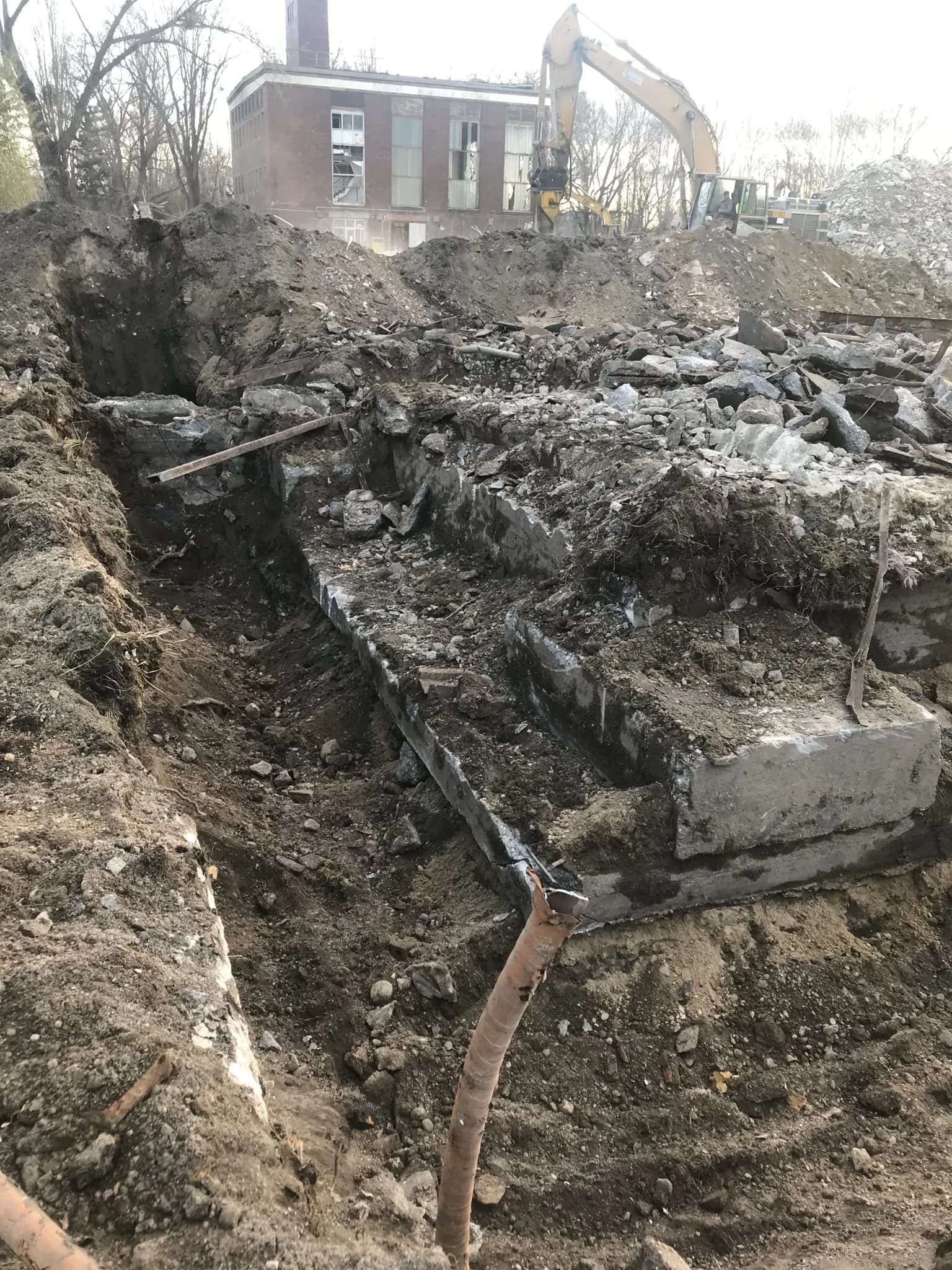 2021 – Nemzeti Atlétikai Központ bontása és földmunkái