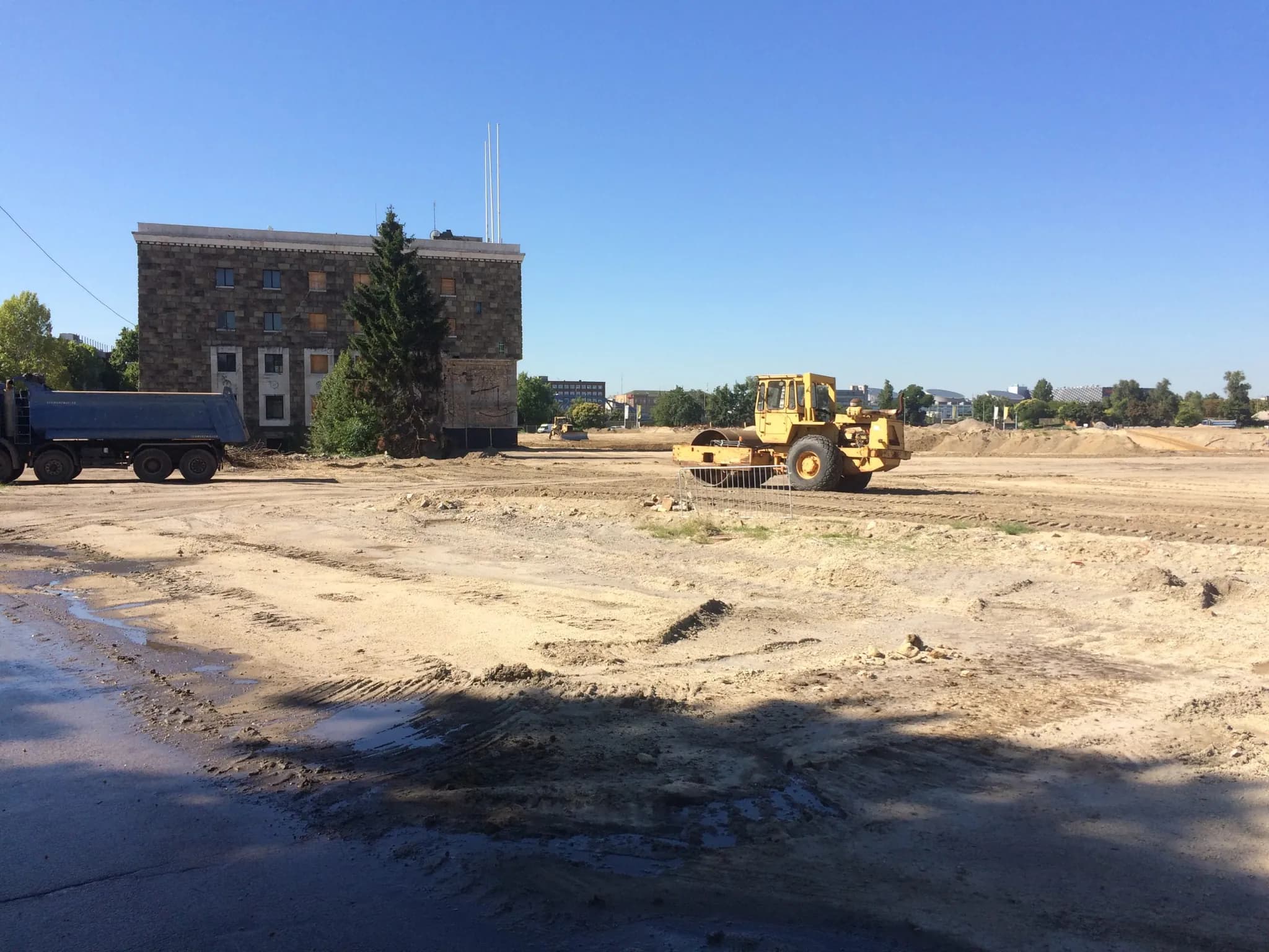 2016 – Puskás Ferenc Stadion bontása és földmunkái