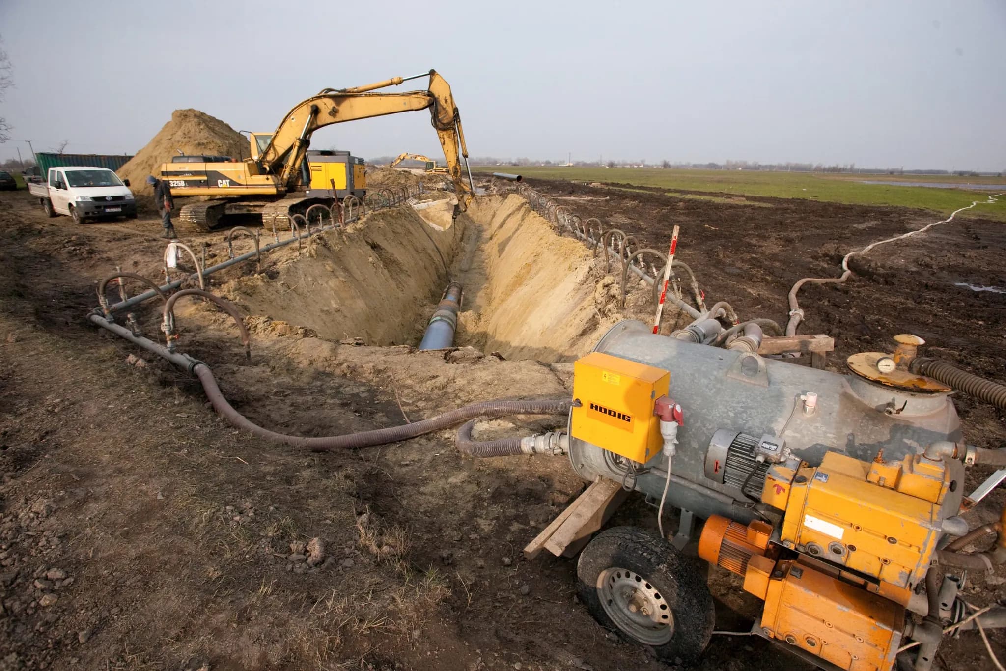 2011 – Horvát tranzit Városföld-Bátmonostor-Drávaszerdahely DN 800 gázvezeték földmunkái