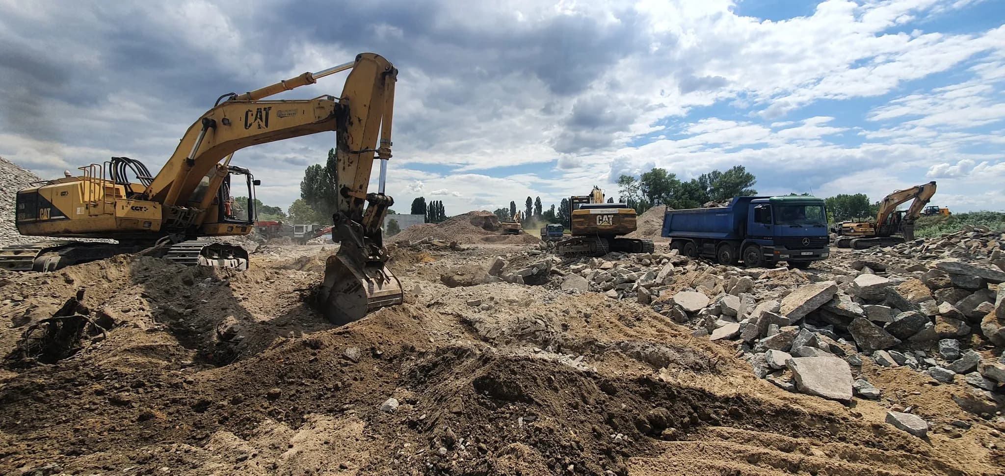 2021 – Nemzeti Atlétikai Központ bontása és földmunkái