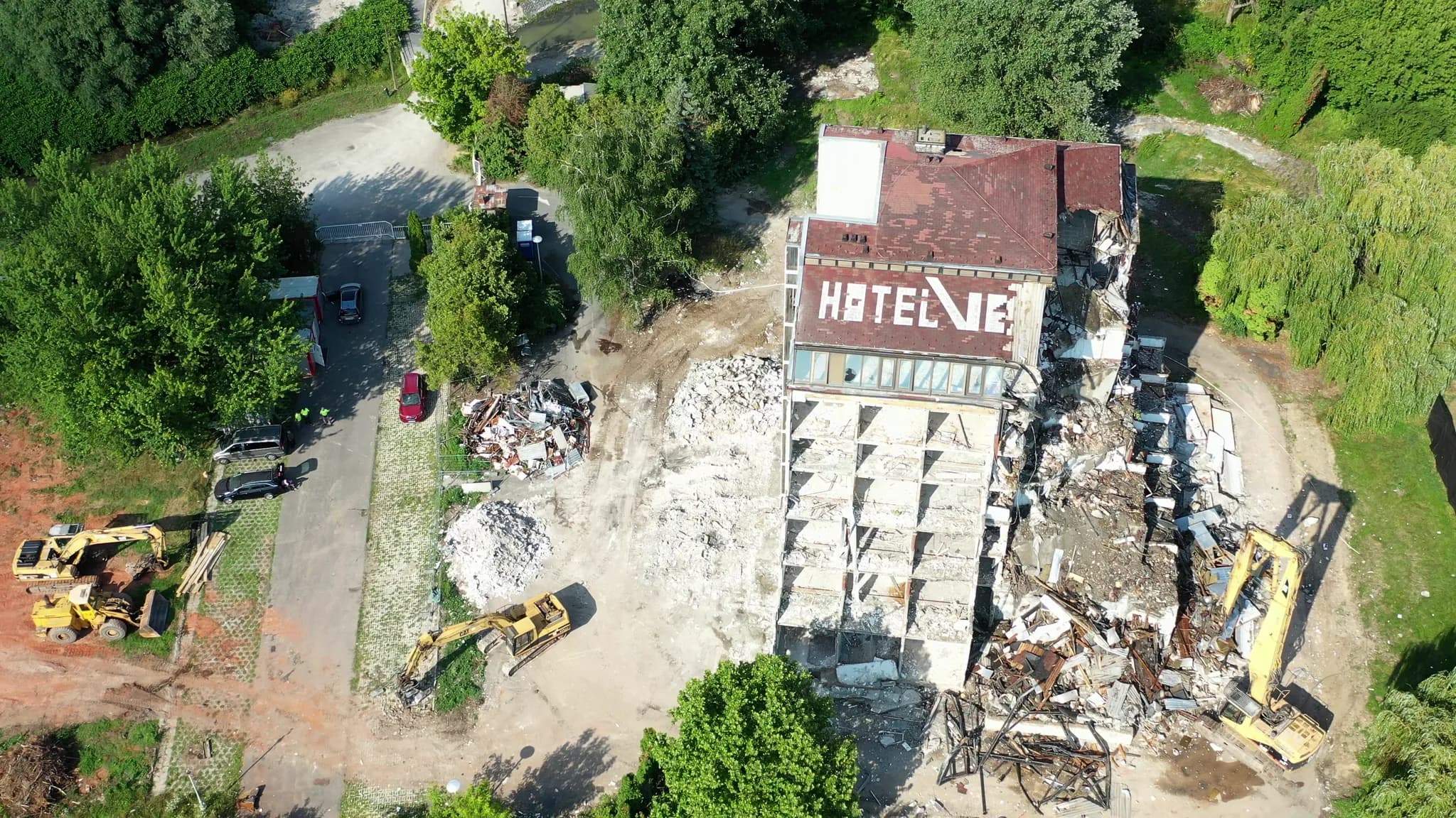 2019 – Via hotel bontása