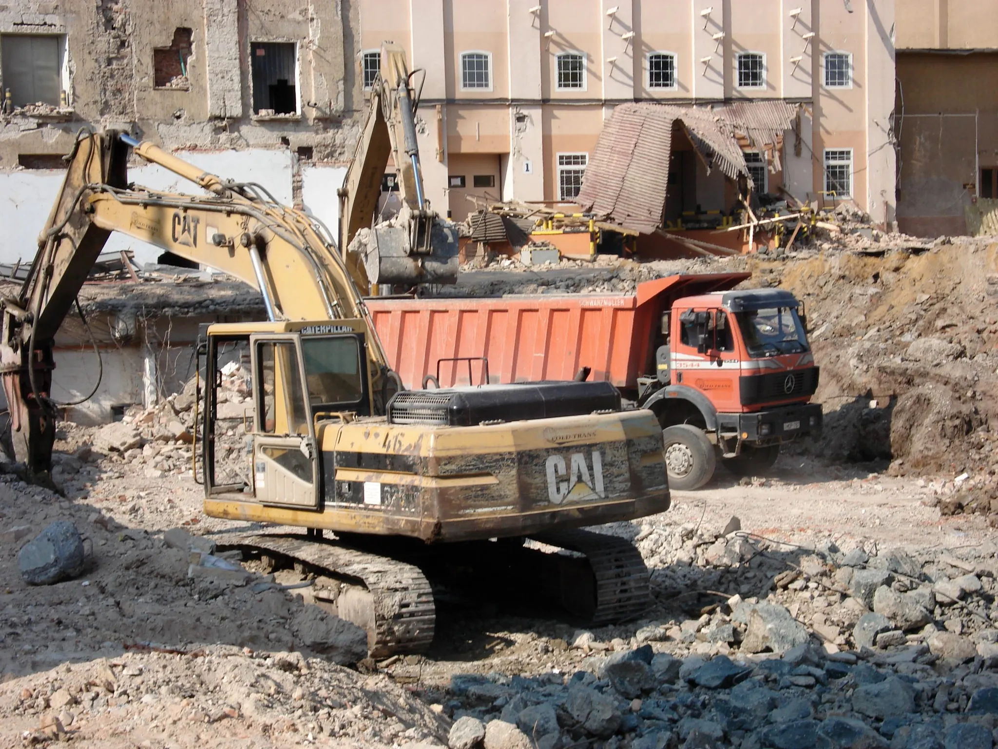 2006 – Egri Dohánygyár bontása