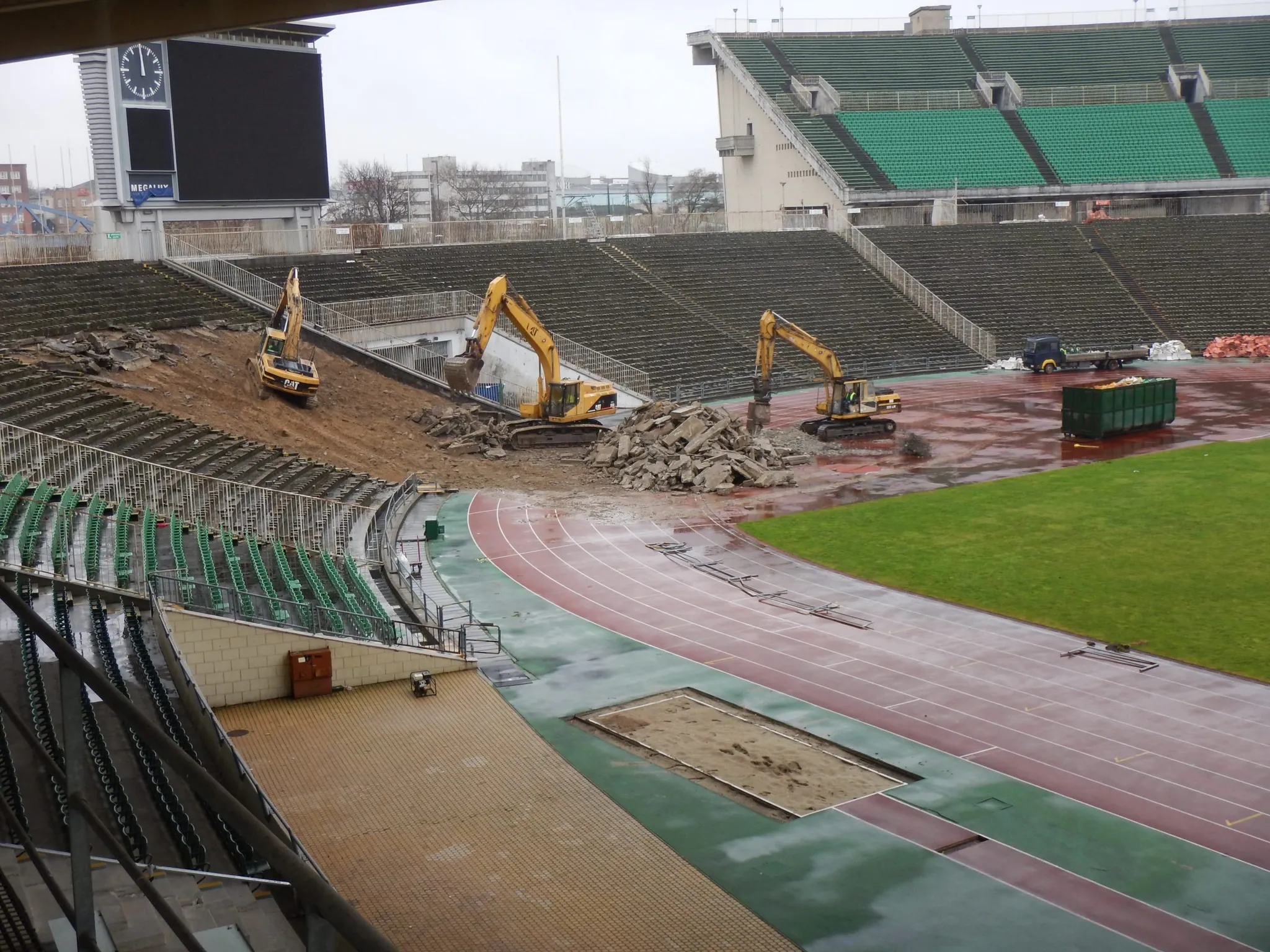 2016 – Puskás Ferenc Stadion bontása és földmunkái