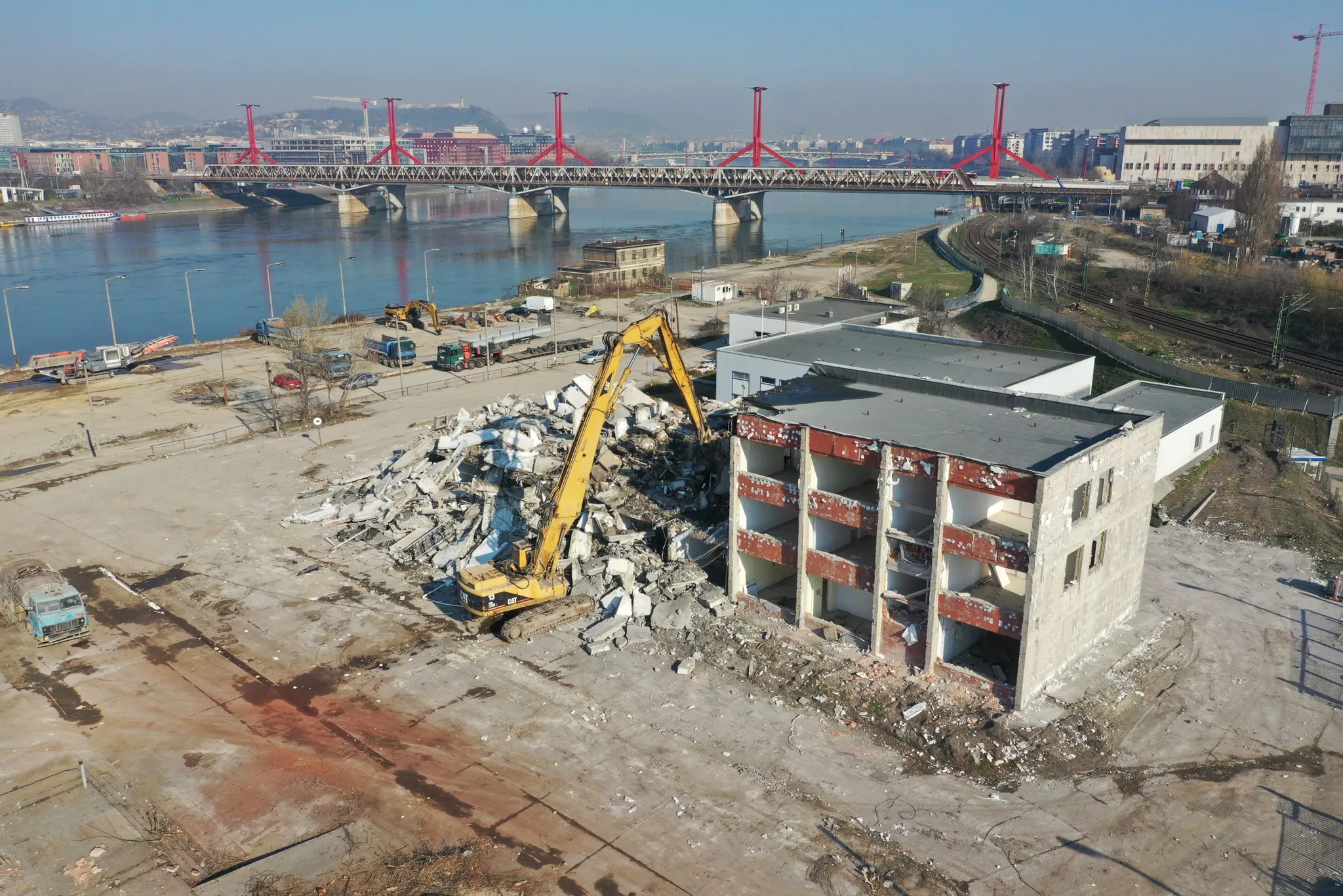 2021 – Nemzeti Atlétikai Központ bontása és földmunkái