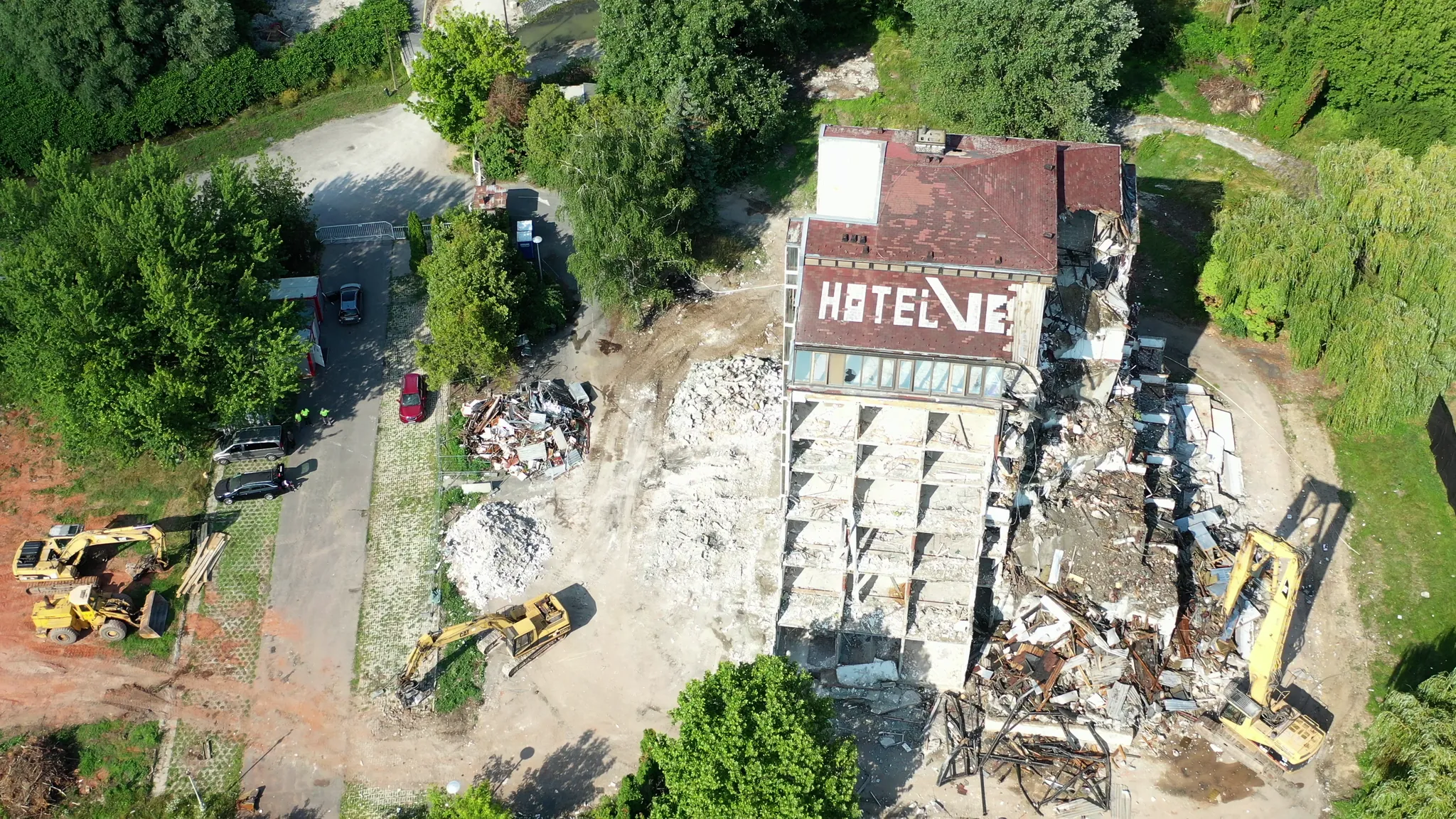 2019 – Via hotel bontása